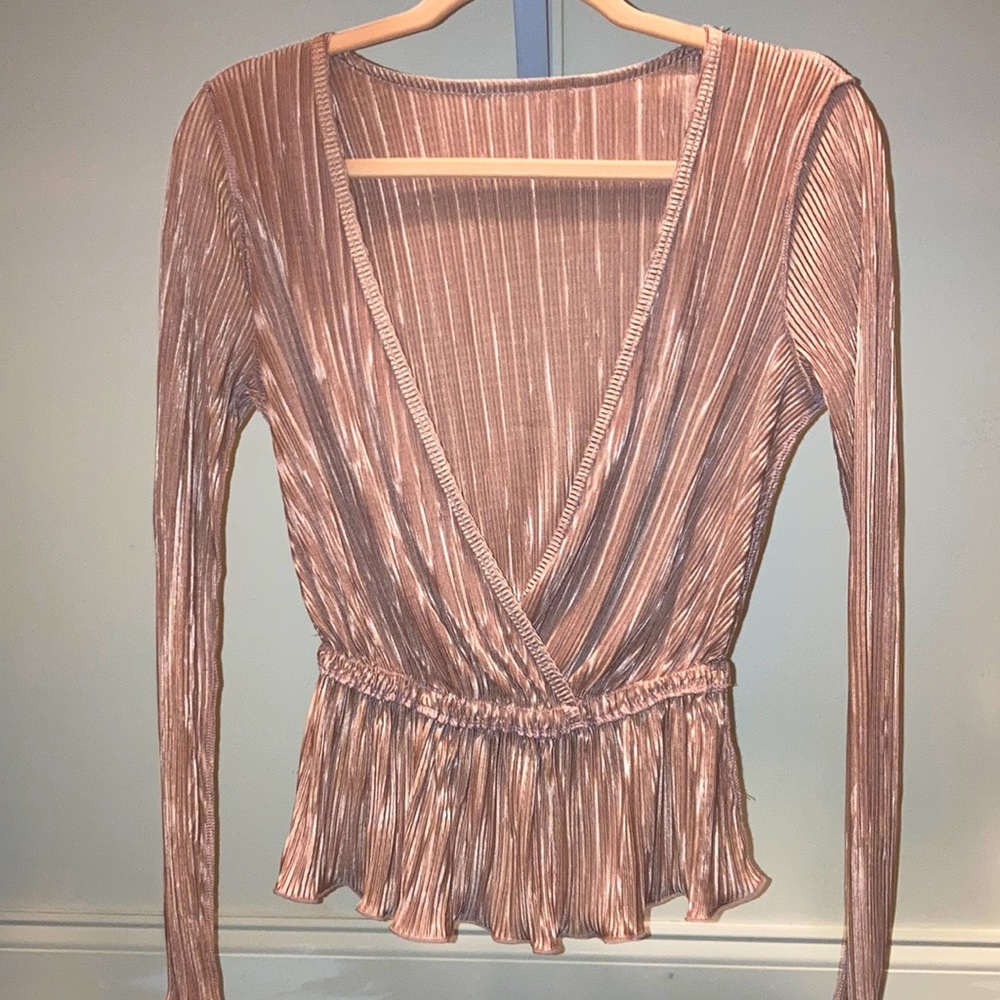 PAINTED THREAD ROSE GOLD TOP